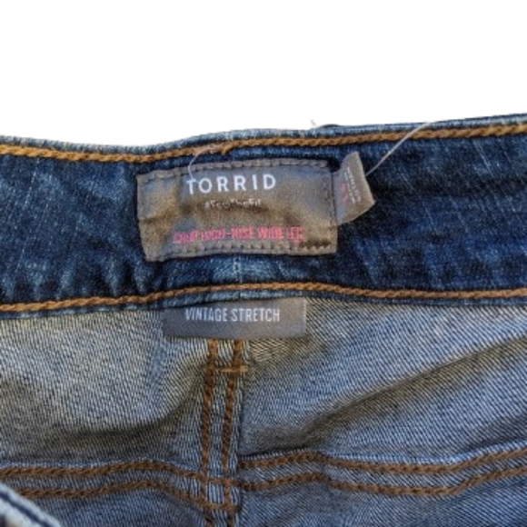Torrid Cropped High Rise Wide Leg Jeans - Picture 3 of 10